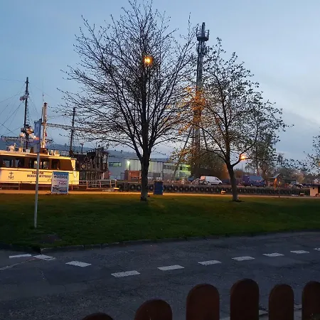 Проживание в семье Przy Porcie